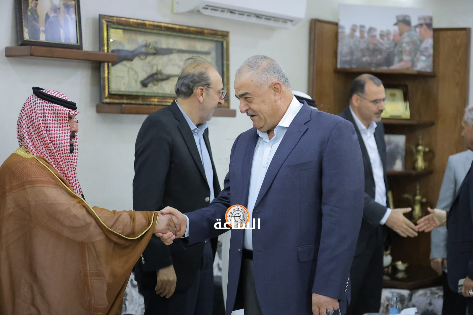 Madar Al-Saa Images 0.3806404642971596