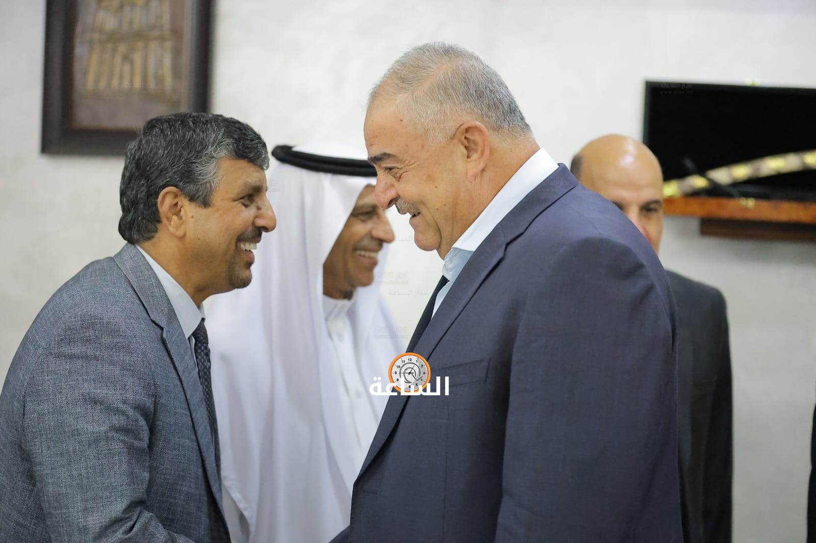 Madar Al-Saa Images 0.3276273338013699