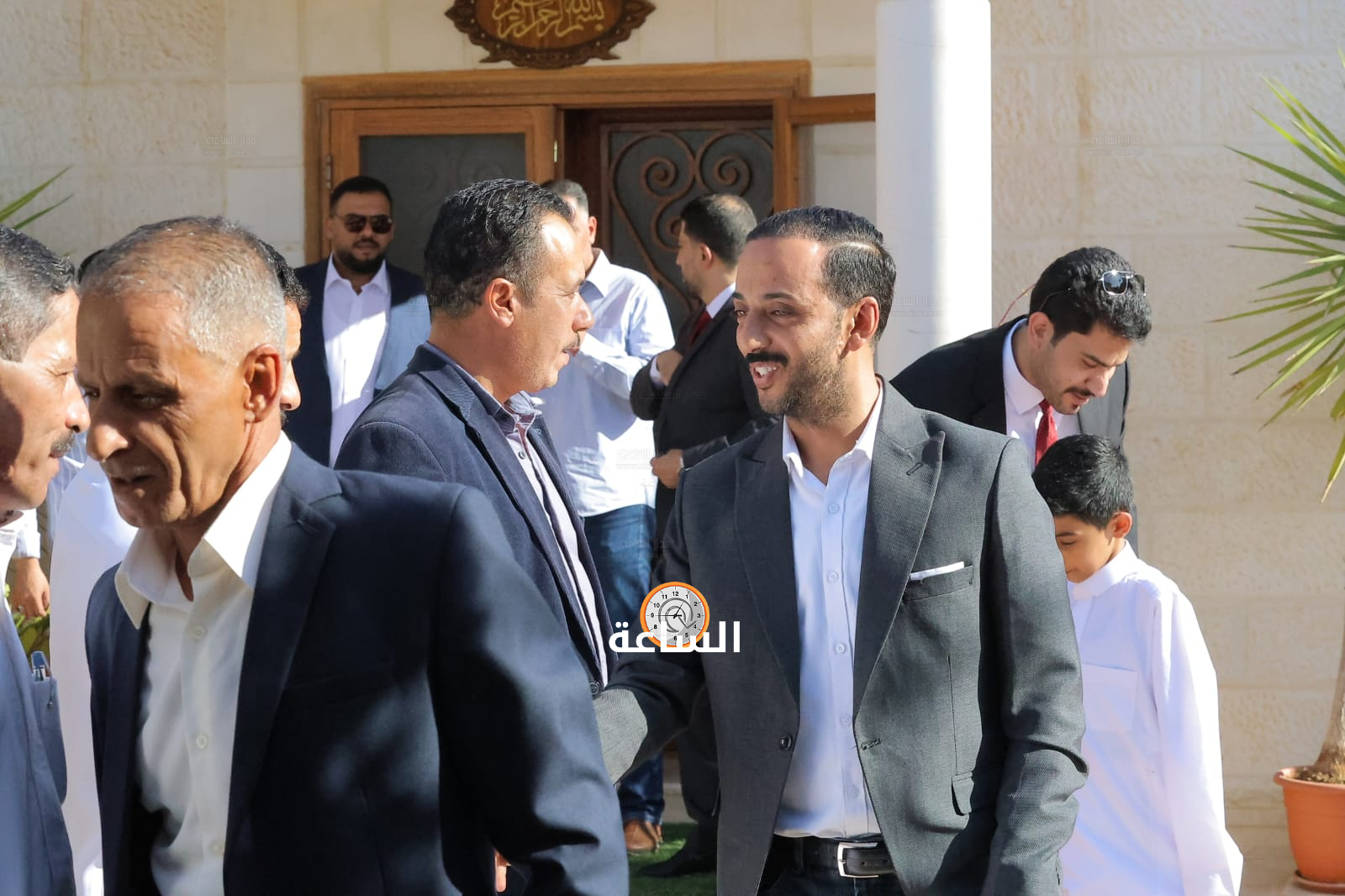 Madar Al-Saa Images 0.6569352628833732