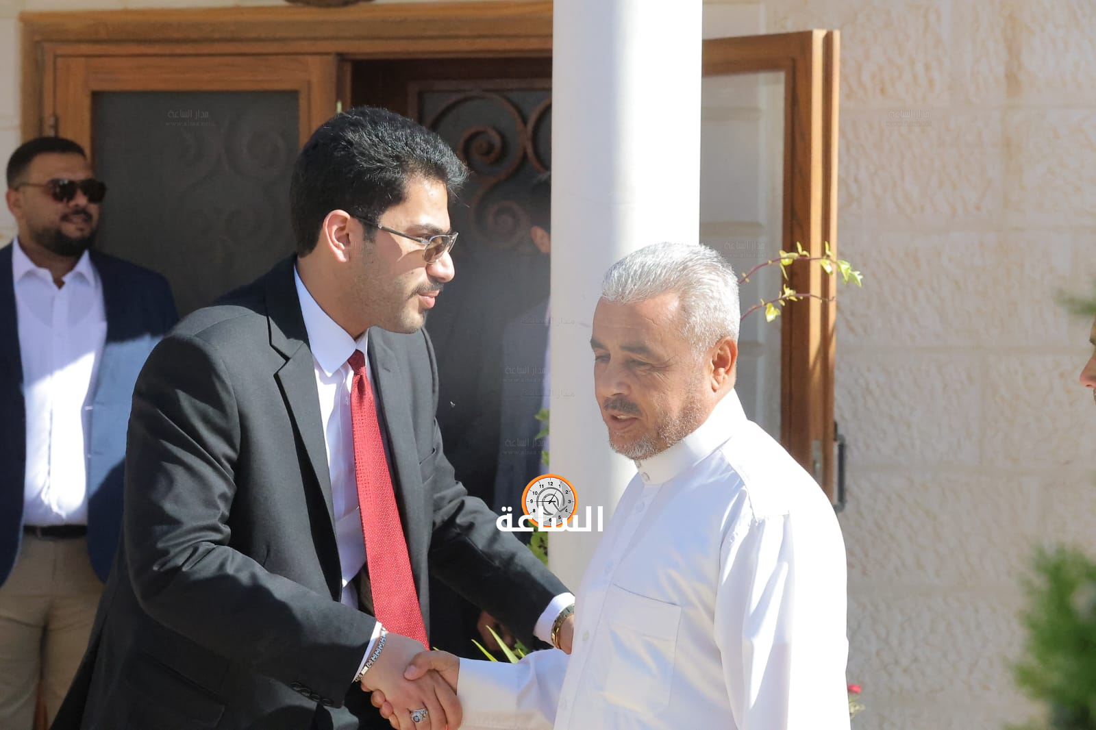 Madar Al-Saa Images 0.008387681715904316