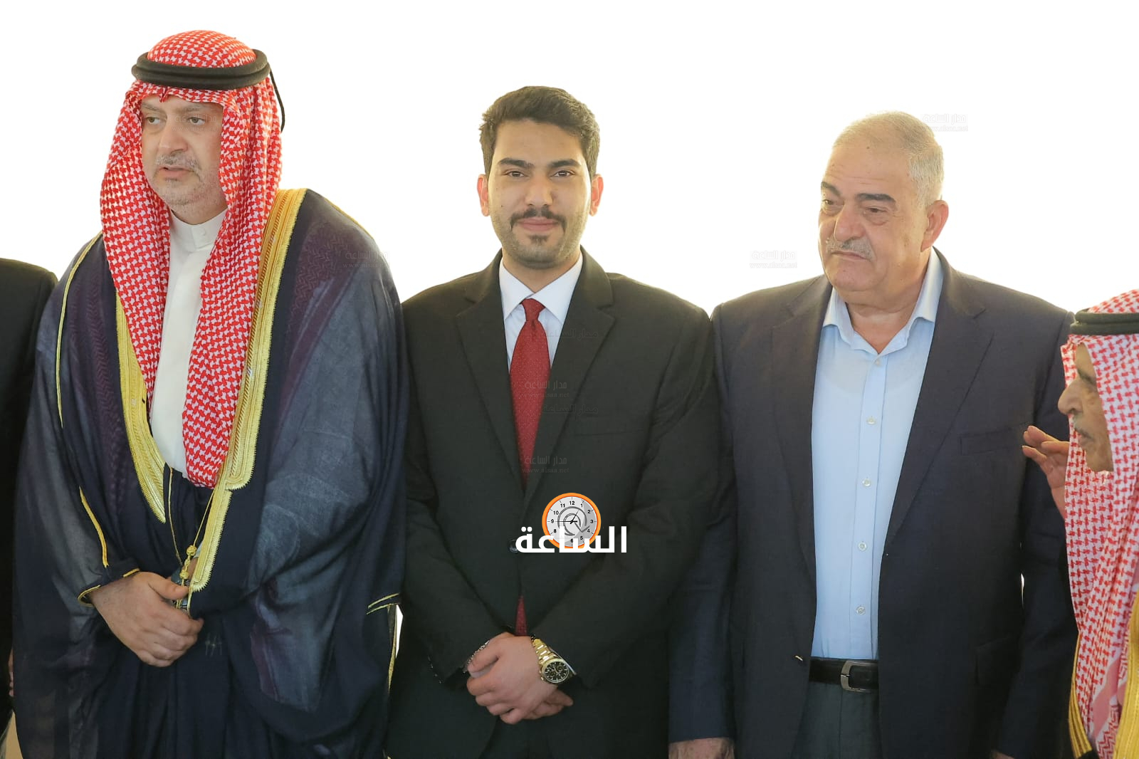 Madar Al-Saa Images 0.4240888529168181