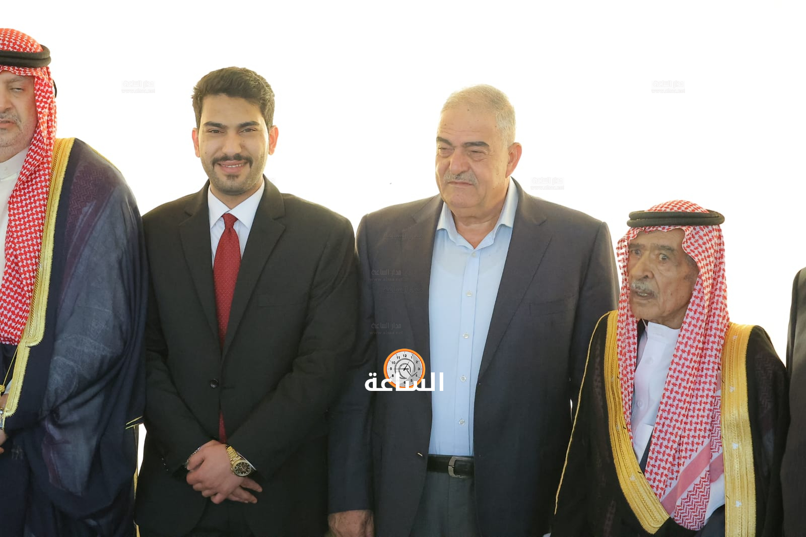 Madar Al-Saa Images 0.18744170716113961