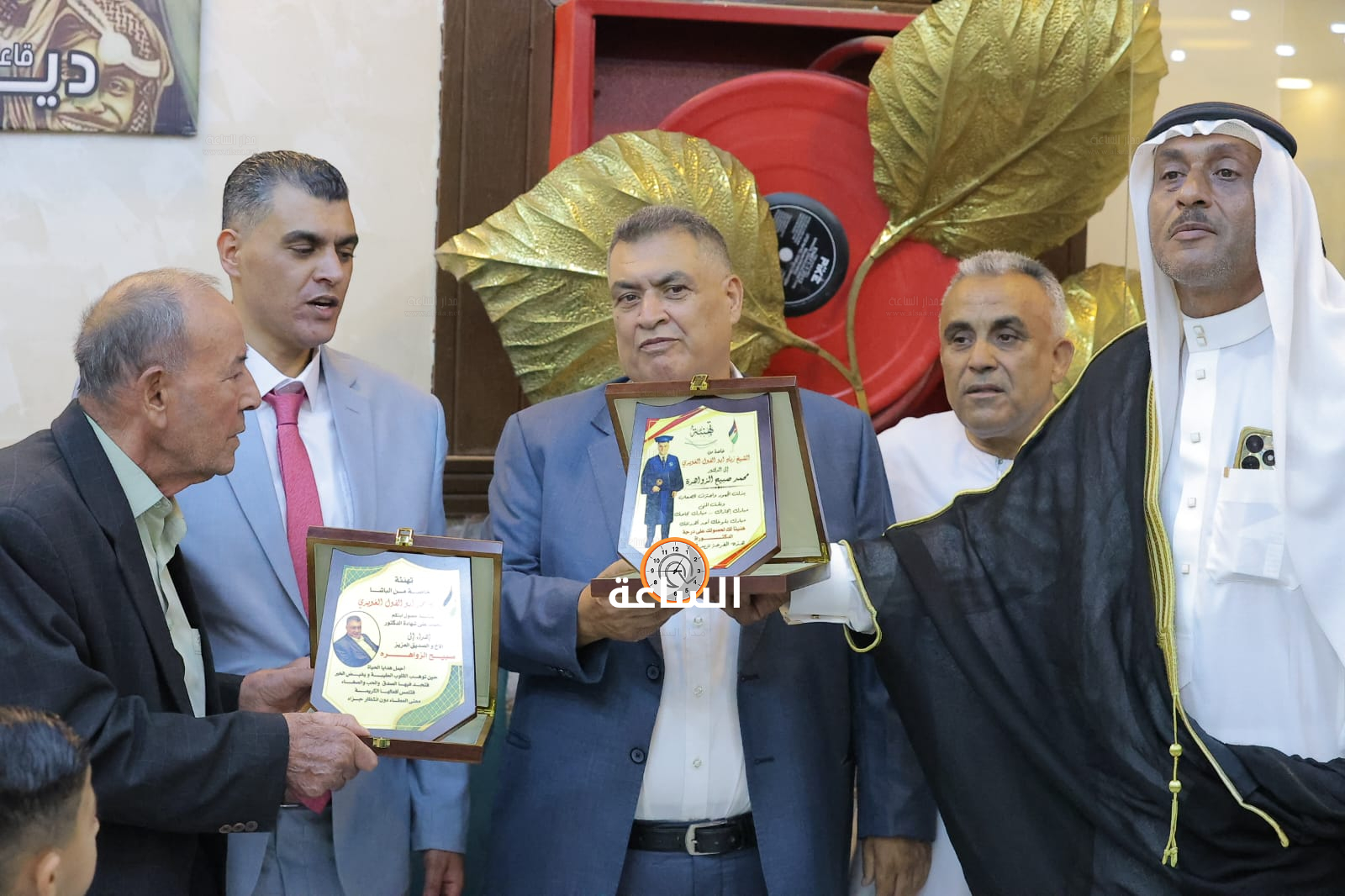 Madar Al-Saa Images 0.9371637533786614