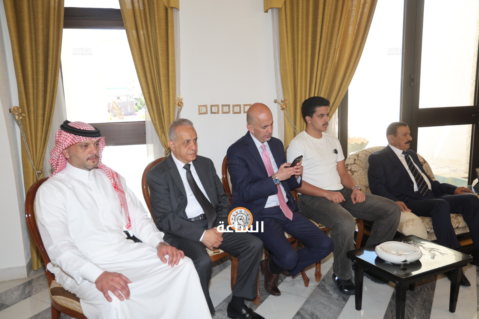Madar Al-Saa Images 0.42296435778400965