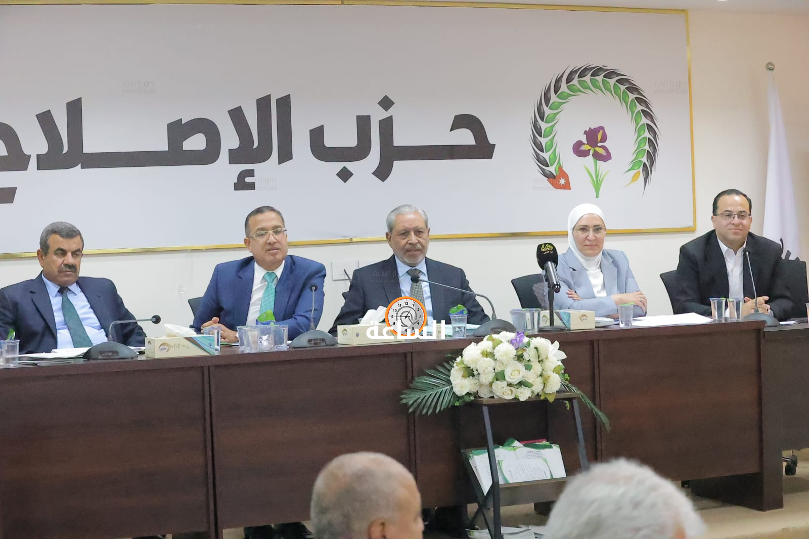 Madar Al-Saa Images 0.11615580825393856