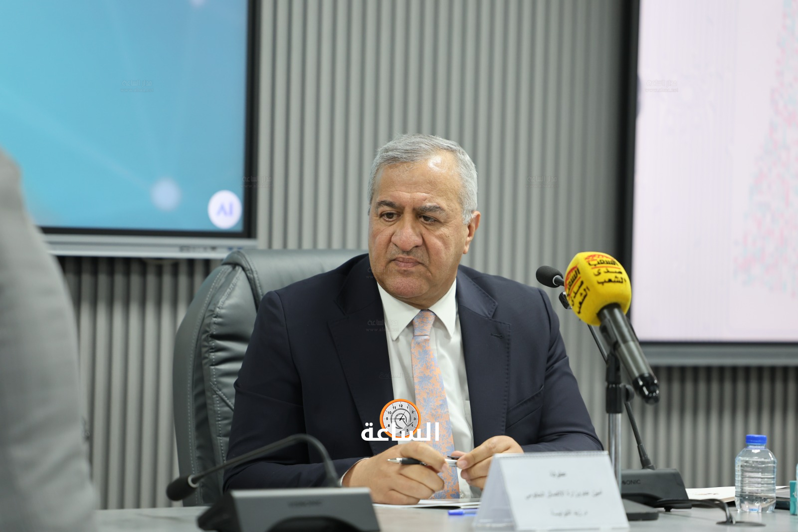 Madar Al-Saa Images 0.8637813286891459