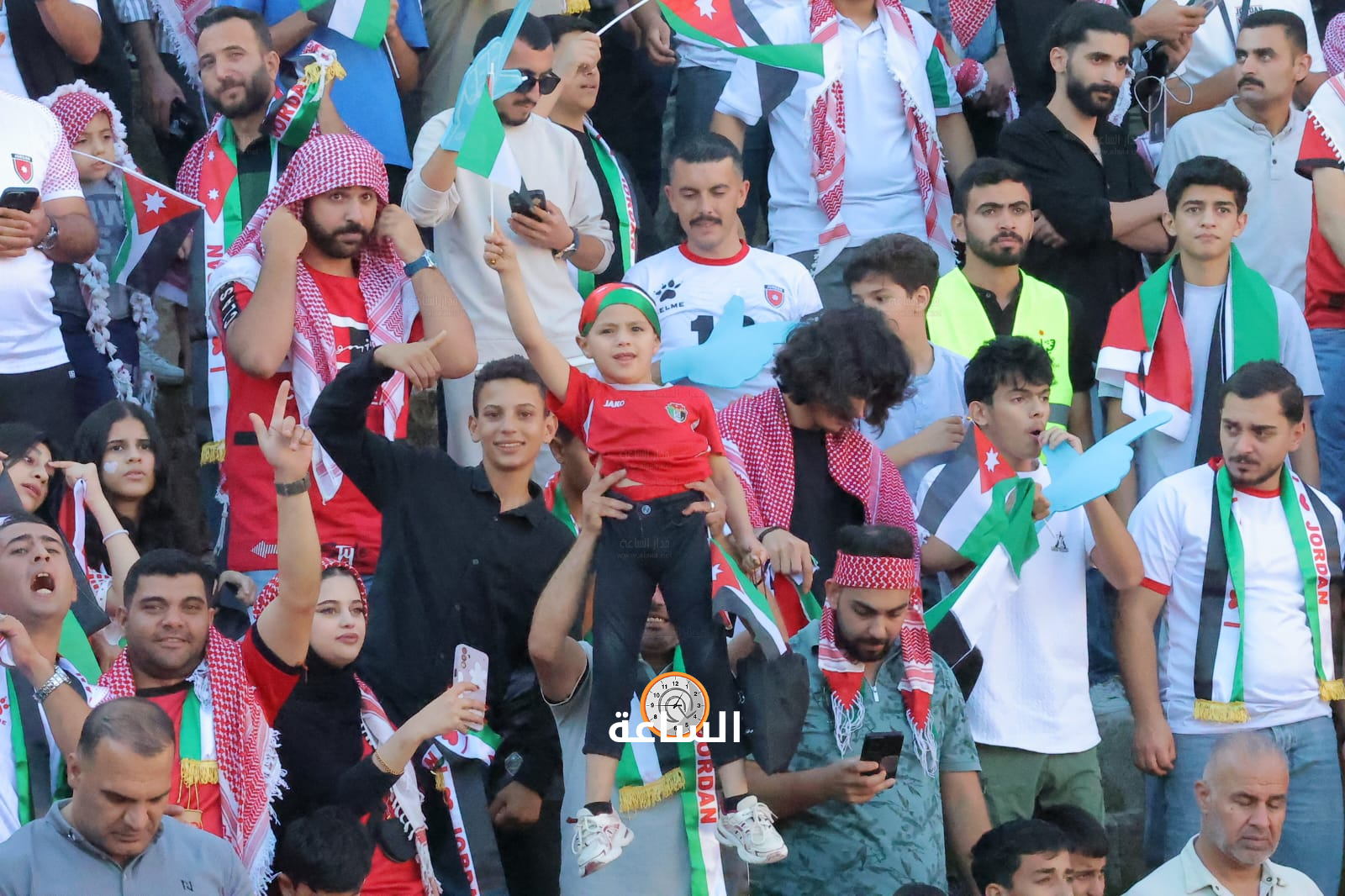 Madar Al-Saa Images 0.8819466815184093