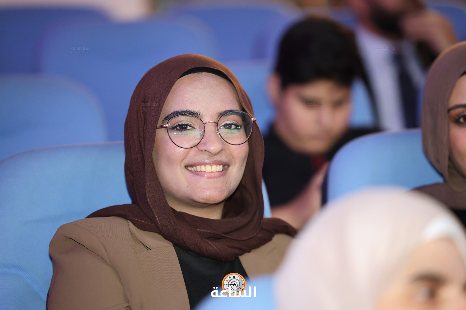 Madar Al-Saa Images 0.84033973459322