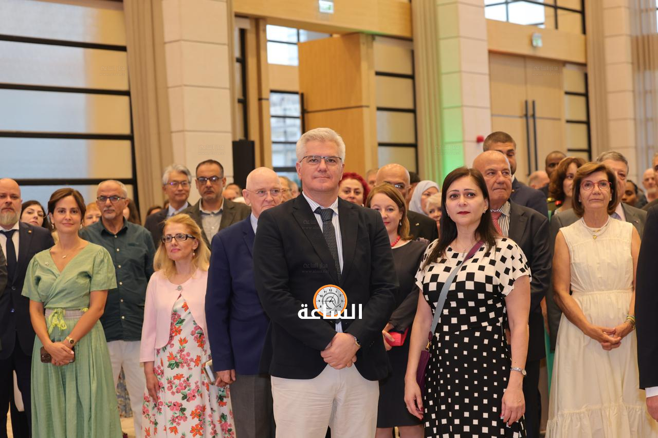 Madar Al-Saa Images 0.857467941974191