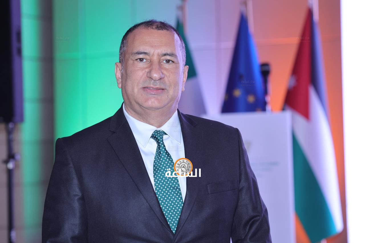 Madar Al-Saa Images 0.17987783679055158
