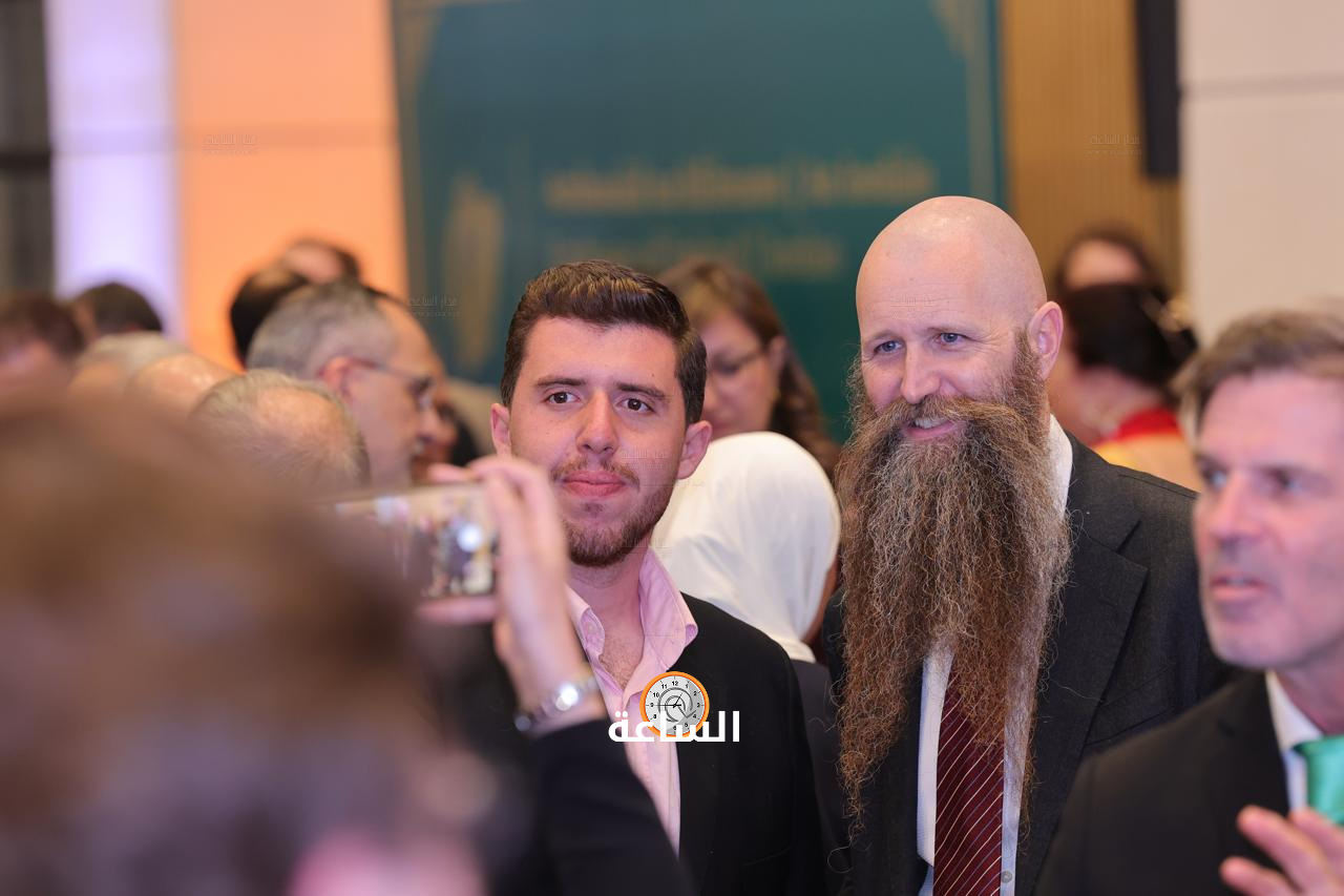 Madar Al-Saa Images 0.8248111683598423