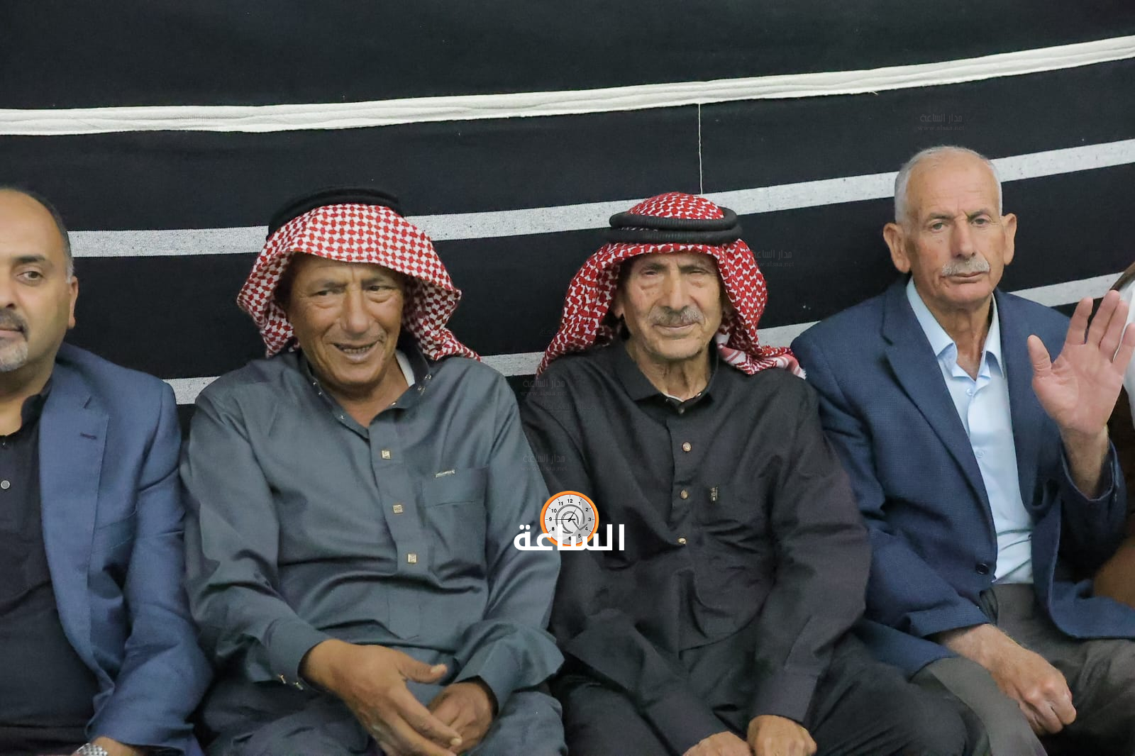 Madar Al-Saa Images 0.8770459898723667