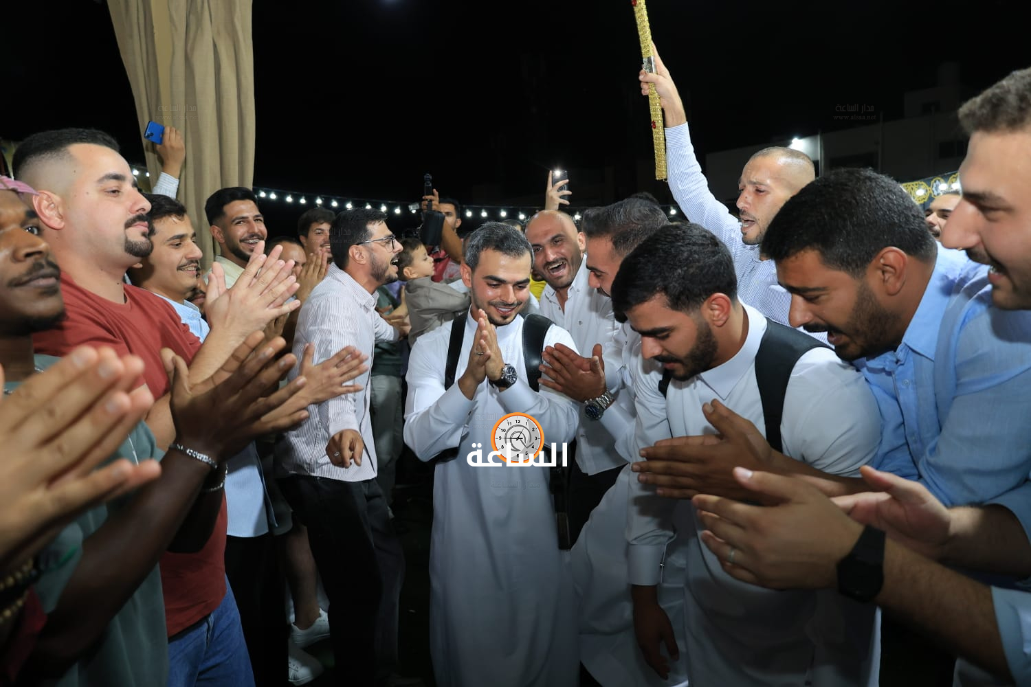Madar Al-Saa Images 0.7432441000425049