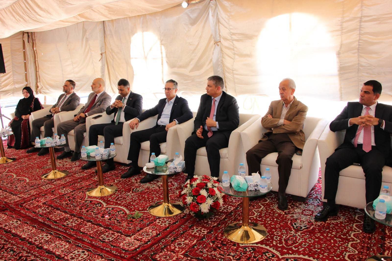 Madar Al-Saa Images 0.44431971847054264