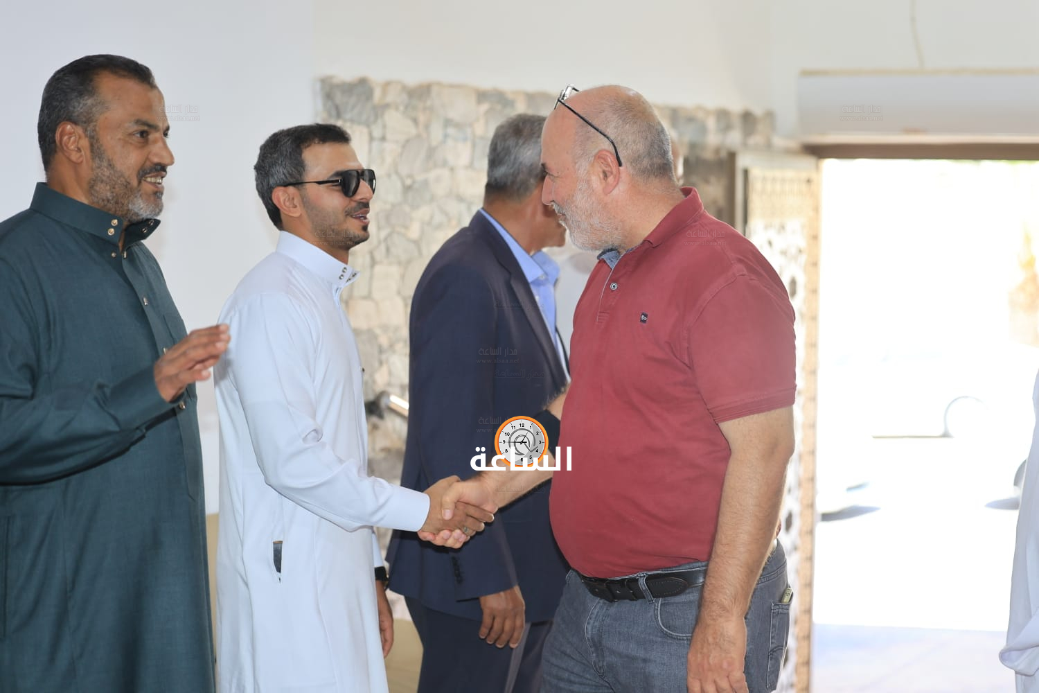 Madar Al-Saa Images 0.9031838036294405