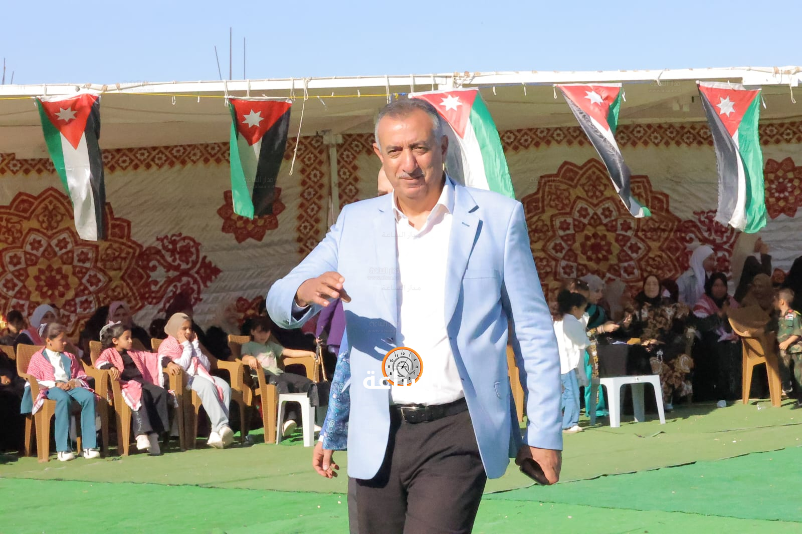Madar Al-Saa Images 0.9975779263102559