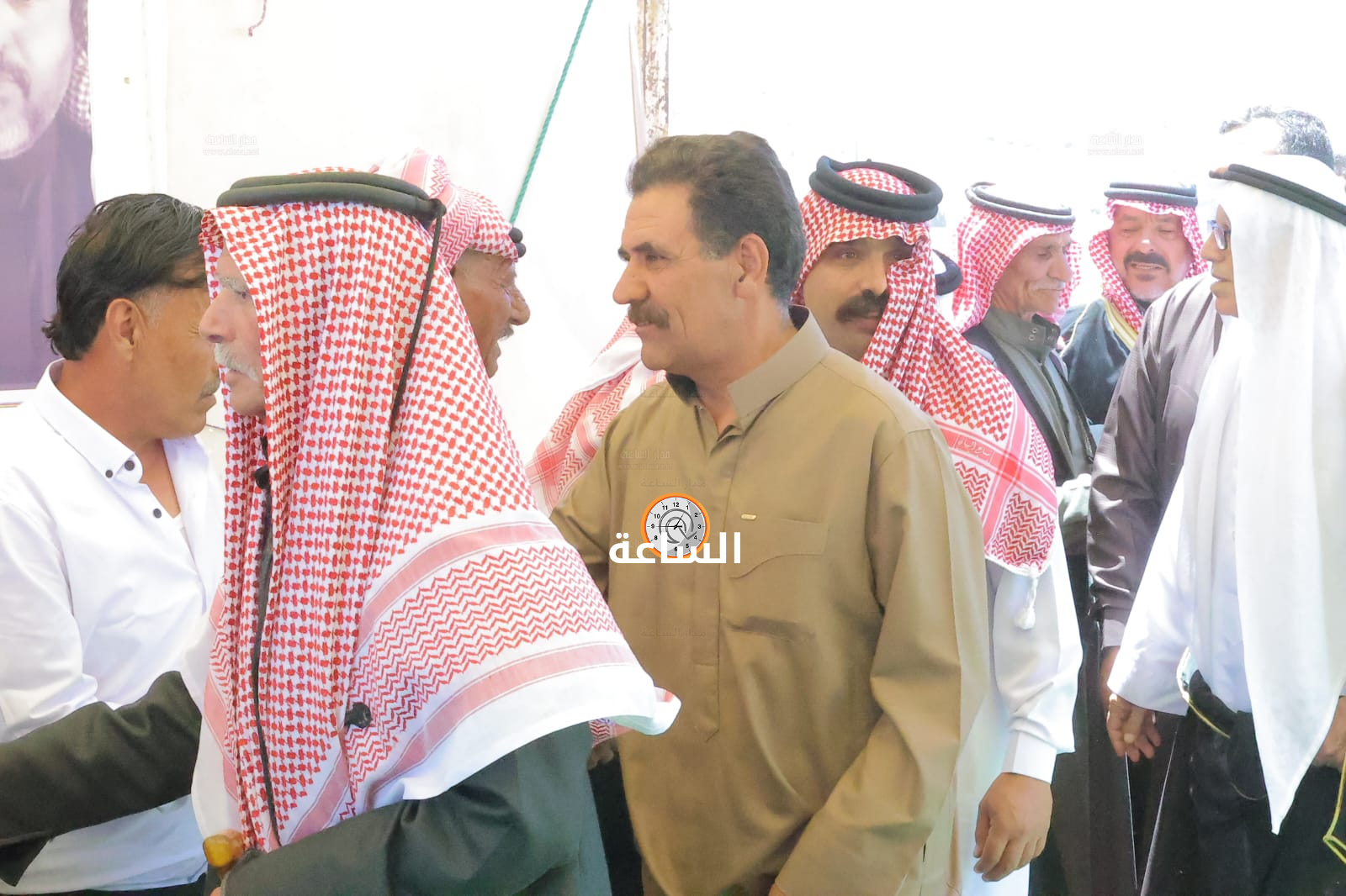 Madar Al-Saa Images 0.8823026431490264