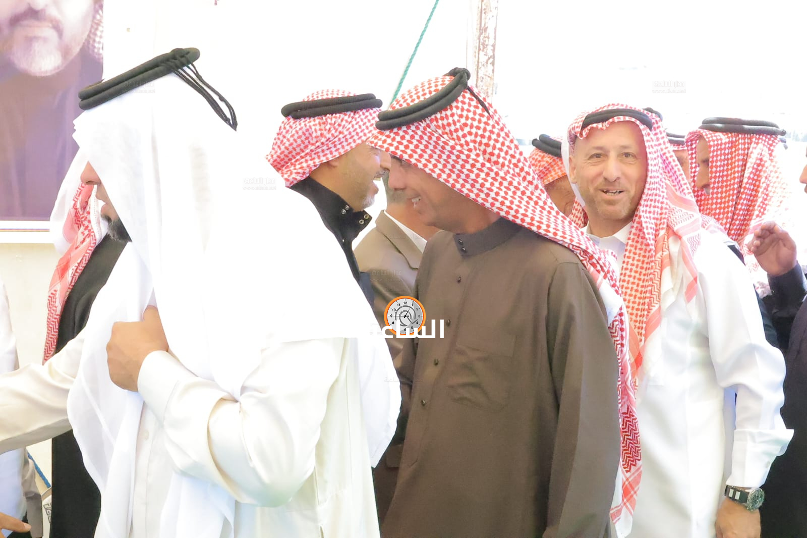 Madar Al-Saa Images 0.7967475797432345