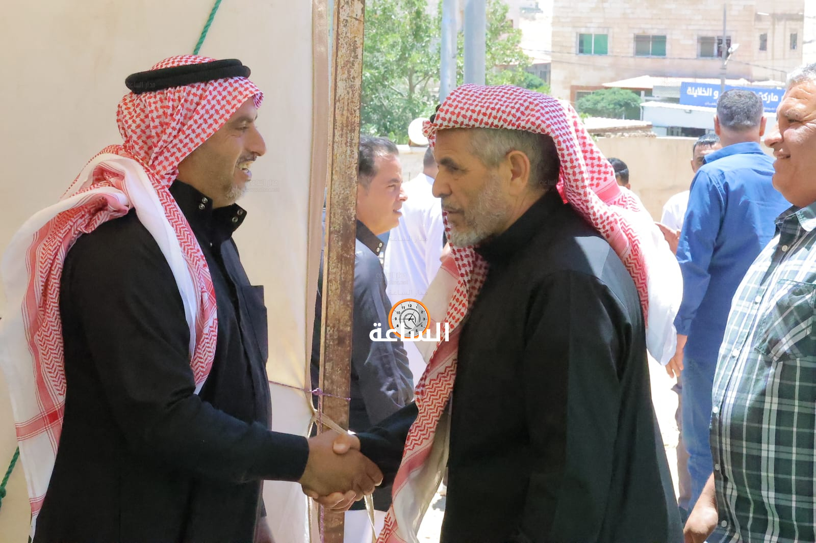 Madar Al-Saa Images 0.1527578221932192