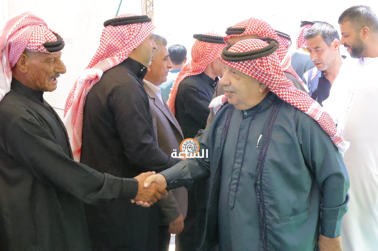 Madar Al-Saa Images 0.41212506271674376