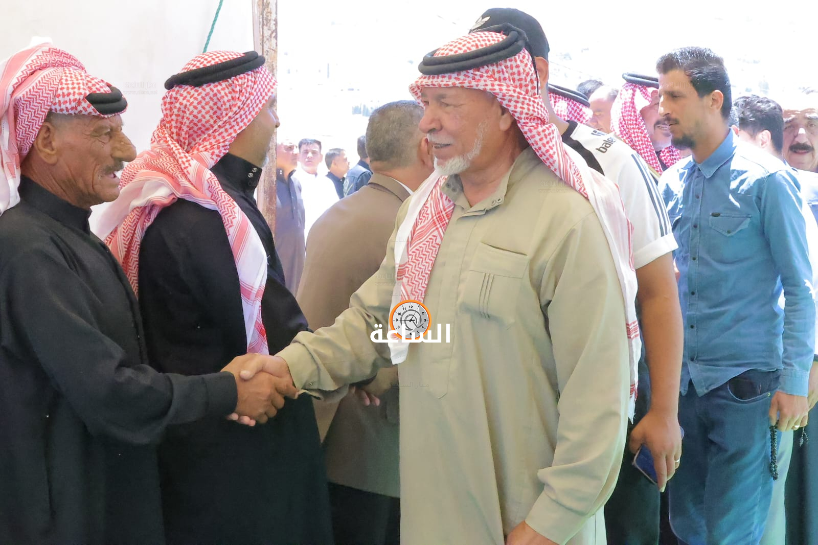 Madar Al-Saa Images 0.8712119865818129