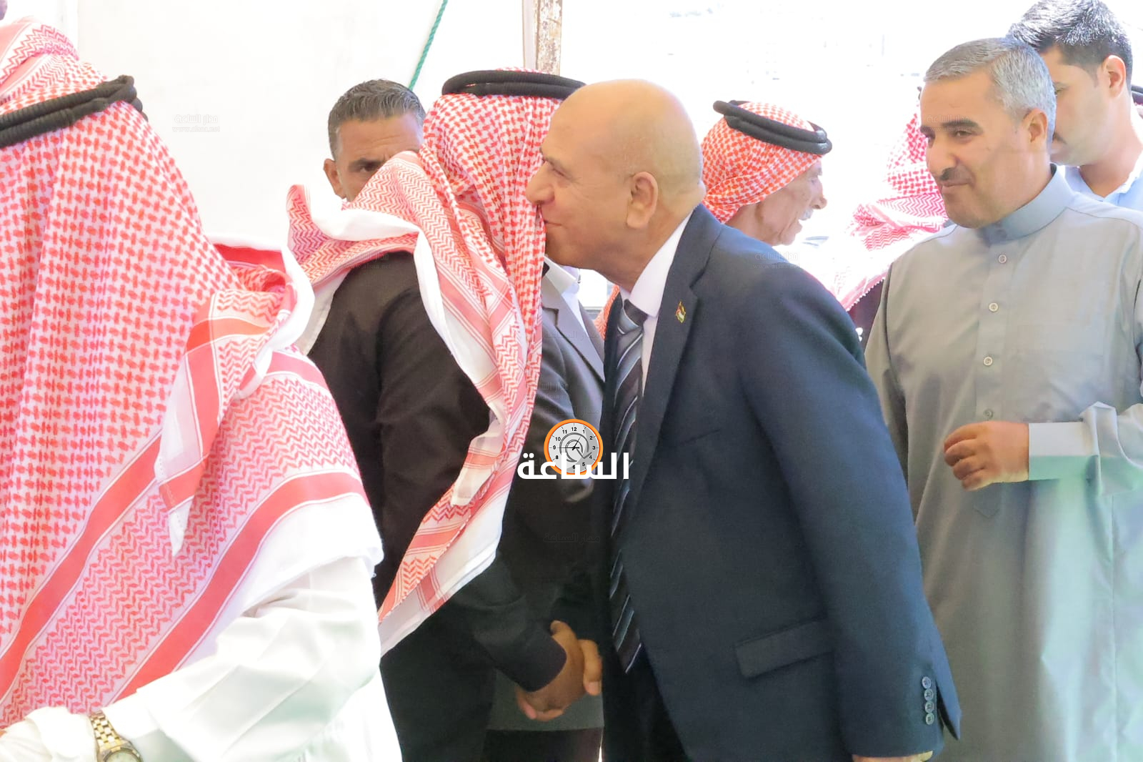 Madar Al-Saa Images 0.9514414119500315