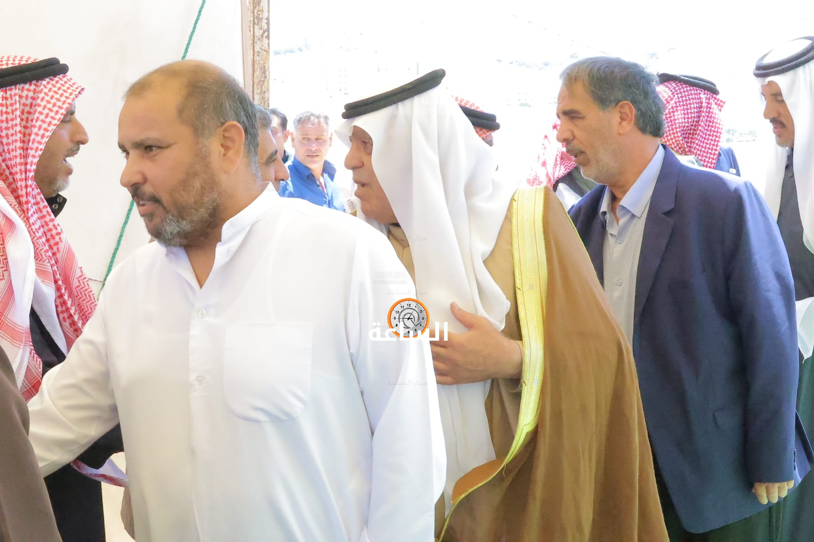Madar Al-Saa Images 0.6798047637909194