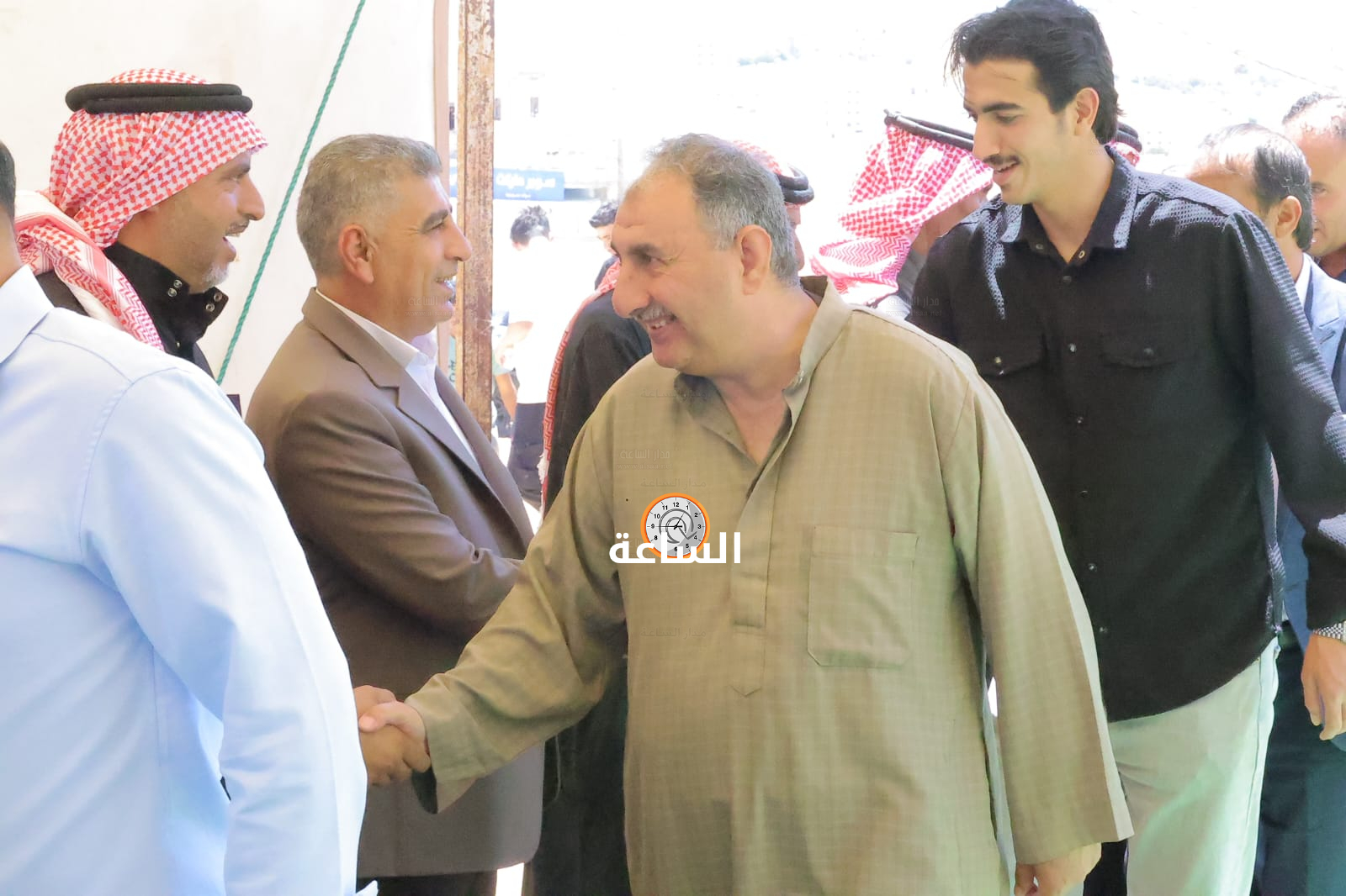 Madar Al-Saa Images 0.4740391757142235