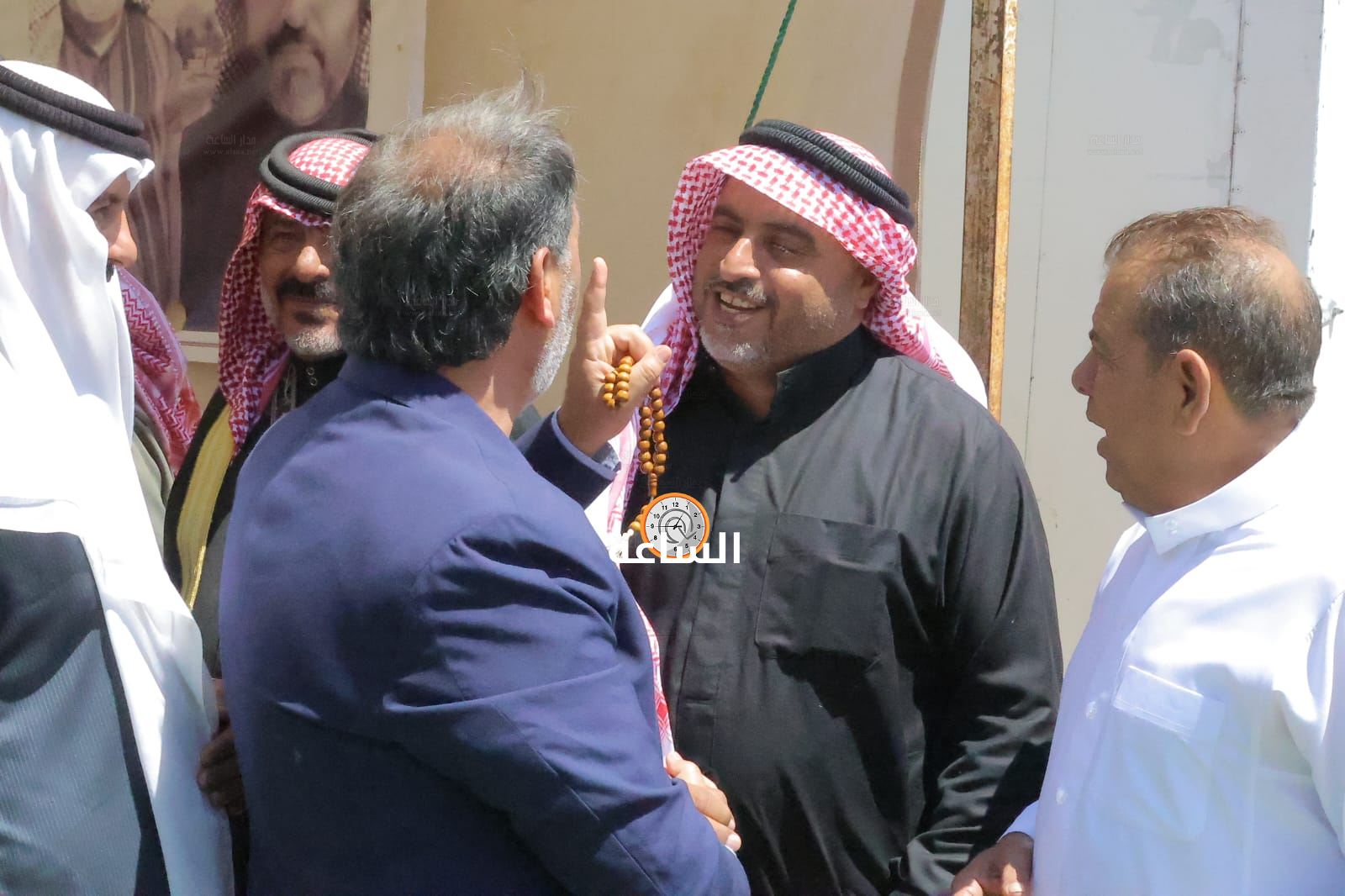 Madar Al-Saa Images 0.7473460638876611