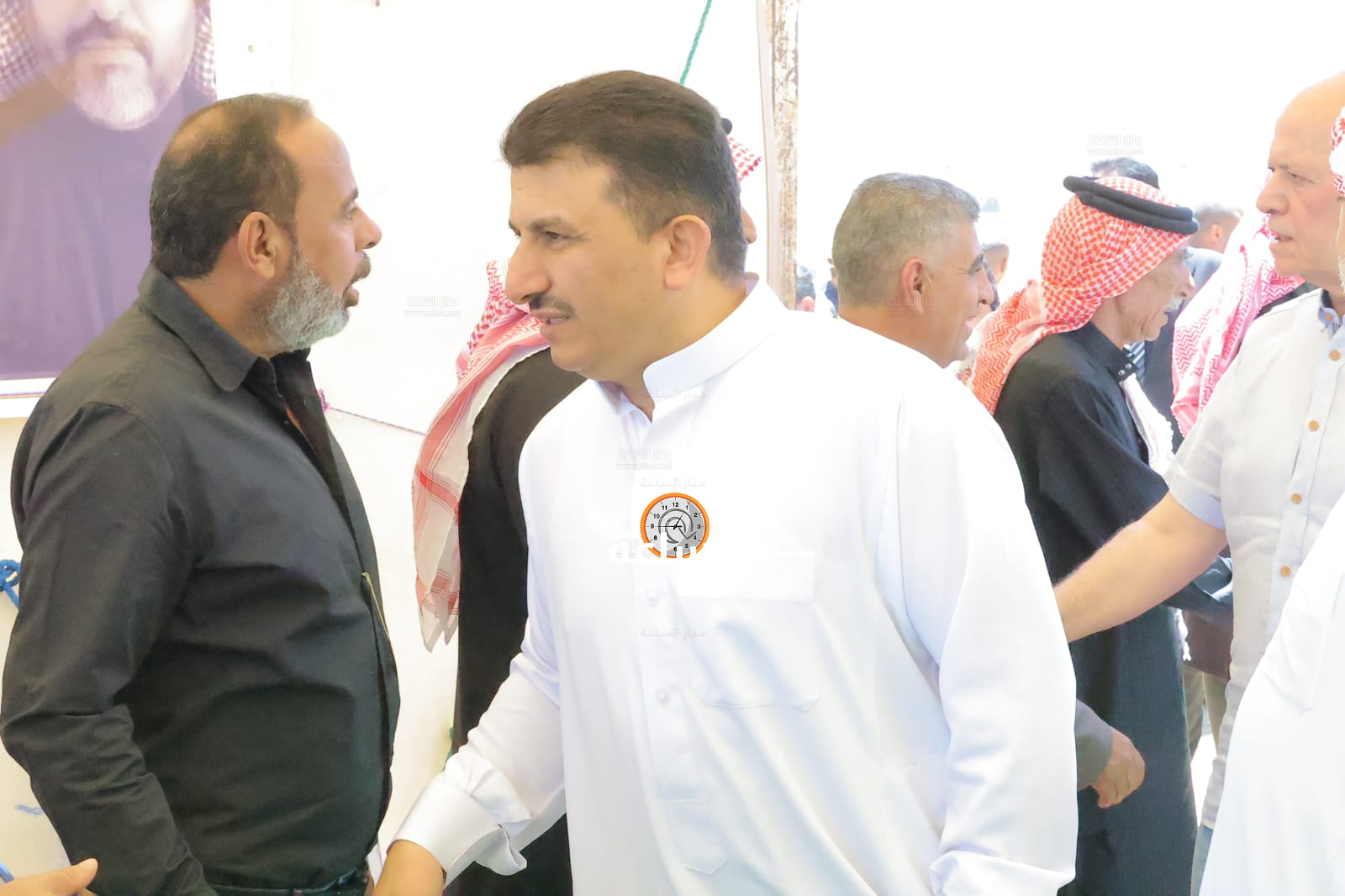 Madar Al-Saa Images 0.4824444354415579