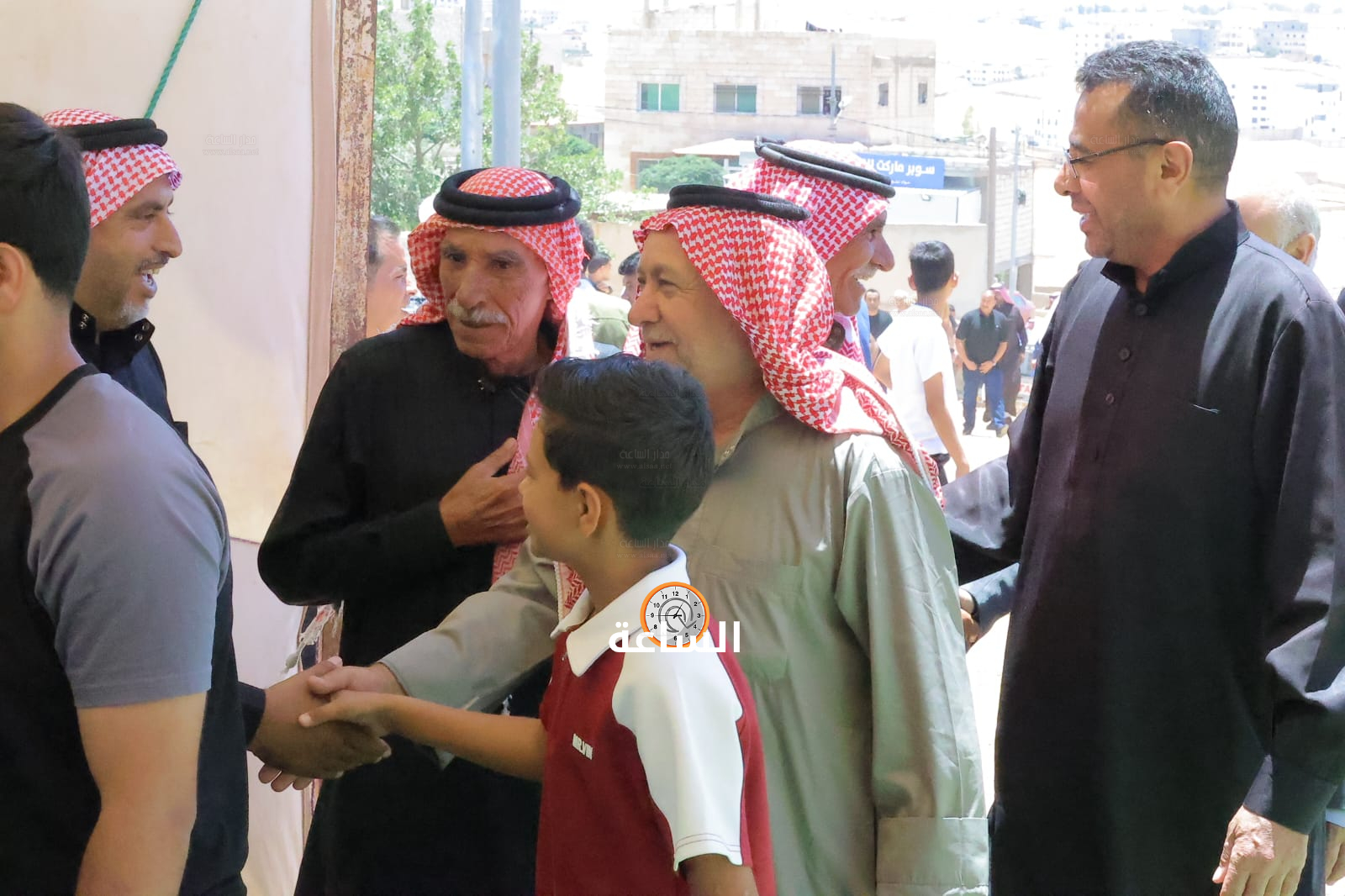 Madar Al-Saa Images 0.042022229740557804