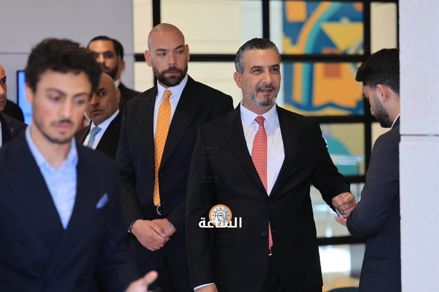 Madar Al-Saa Images 0.5420234105085416