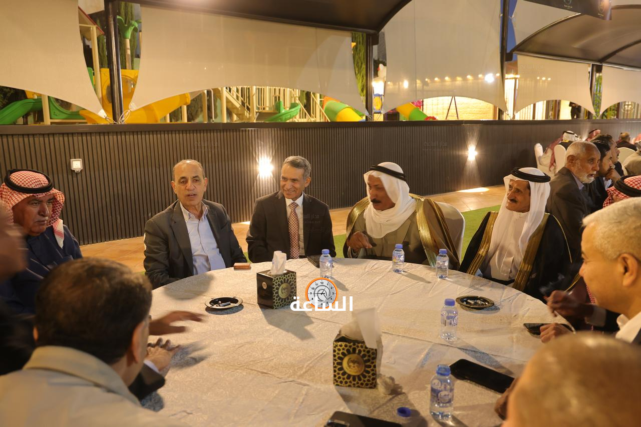Madar Al-Saa Images 0.054095783657724716