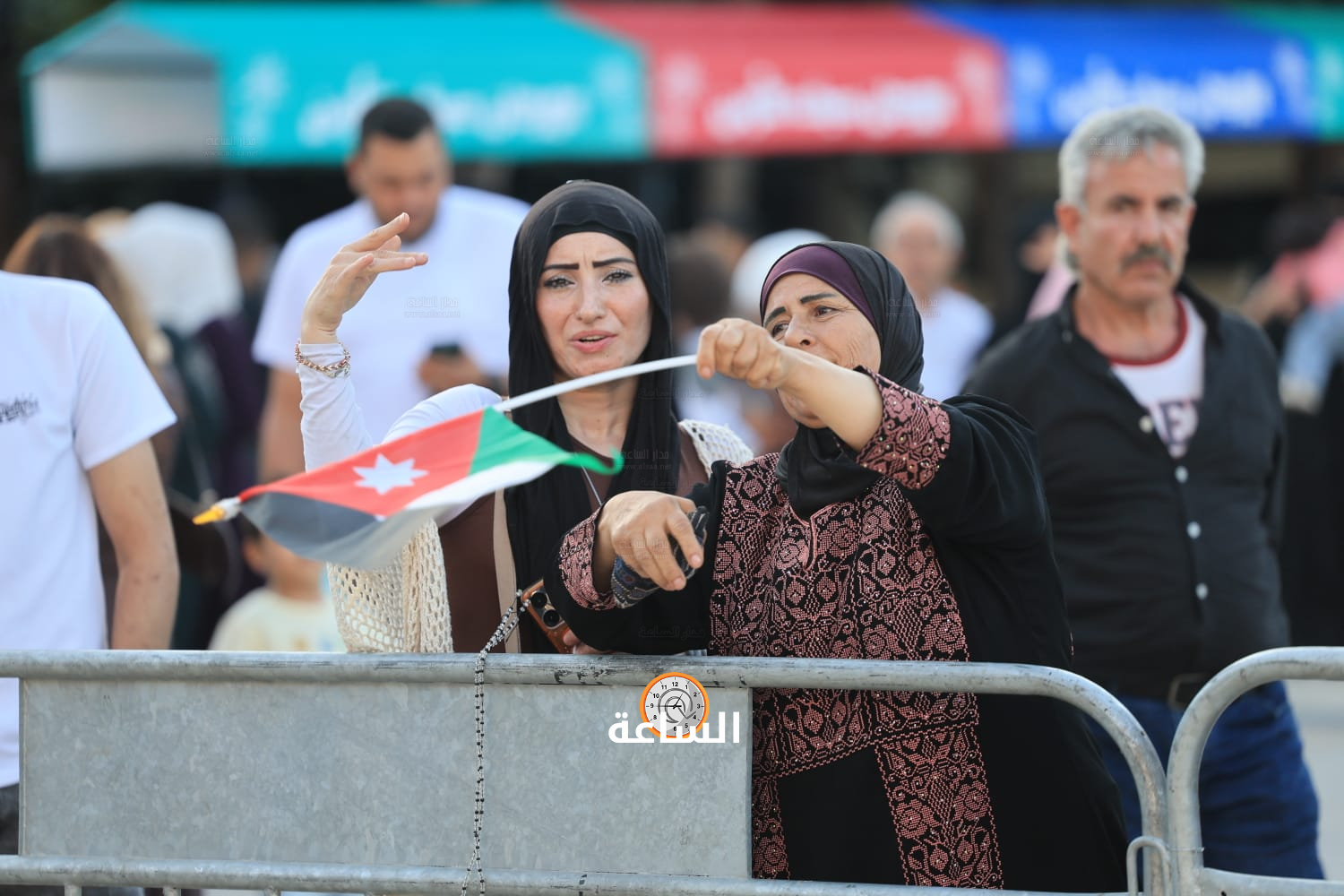 Madar Al-Saa Images 0.407917772410899