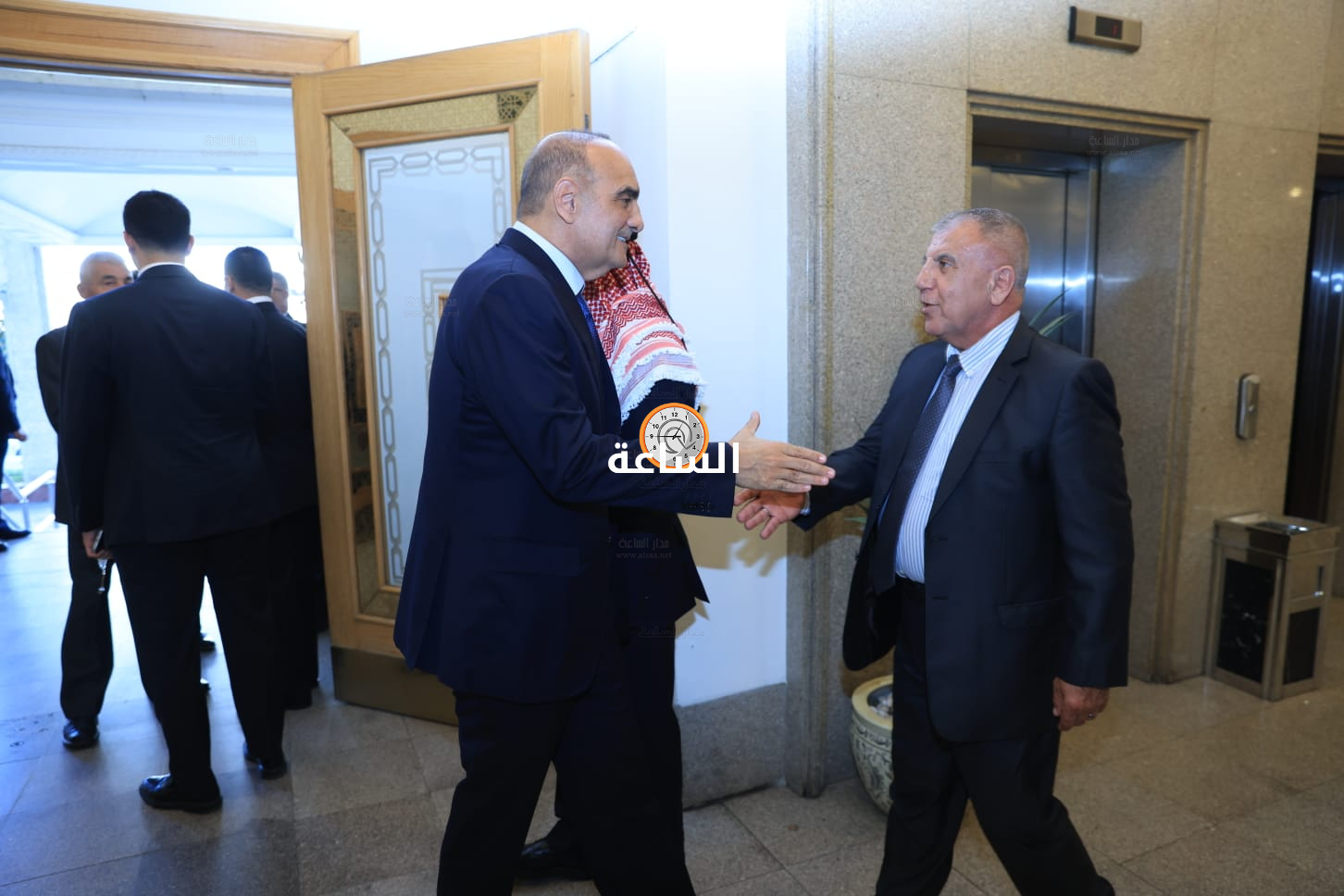 Madar Al-Saa Images 0.656768728130392