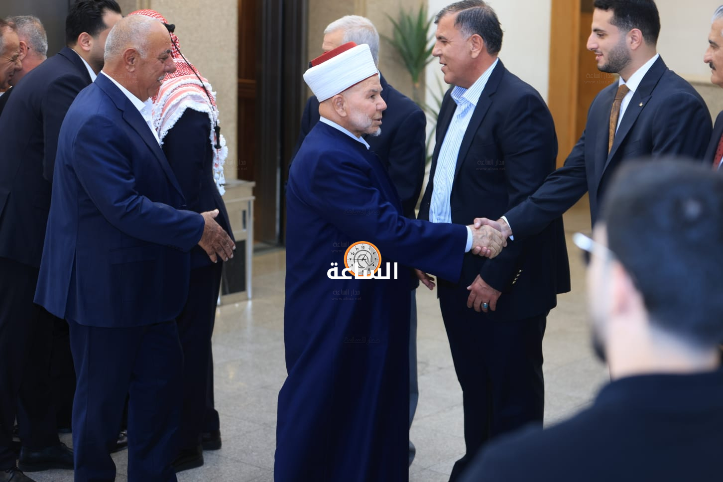 Madar Al-Saa Images 0.8013170176493896
