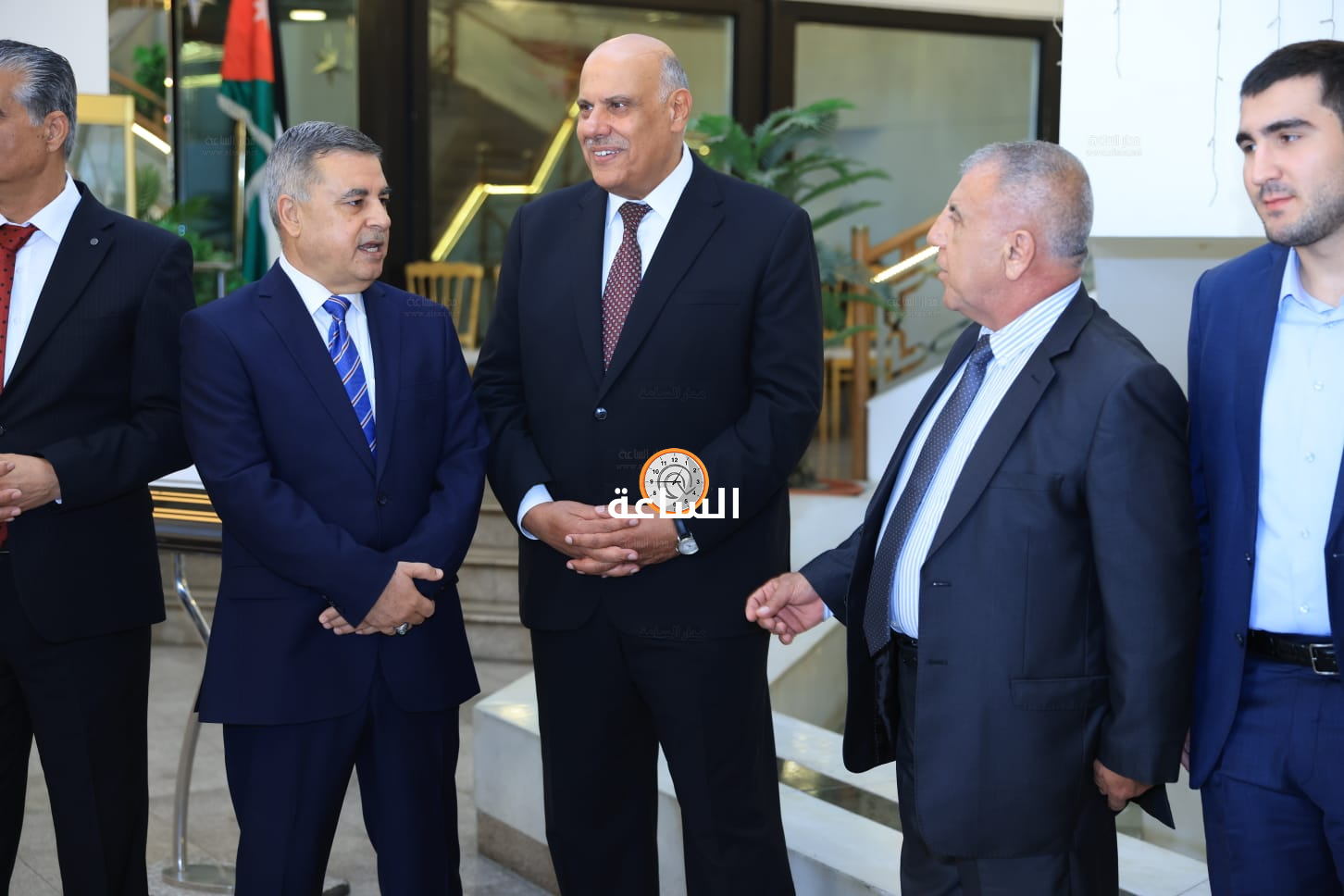 Madar Al-Saa Images 0.6371174467195444