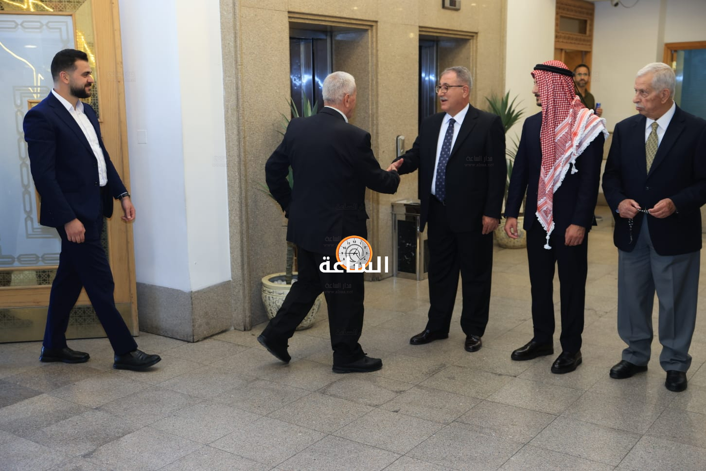 Madar Al-Saa Images 0.3494117697172535