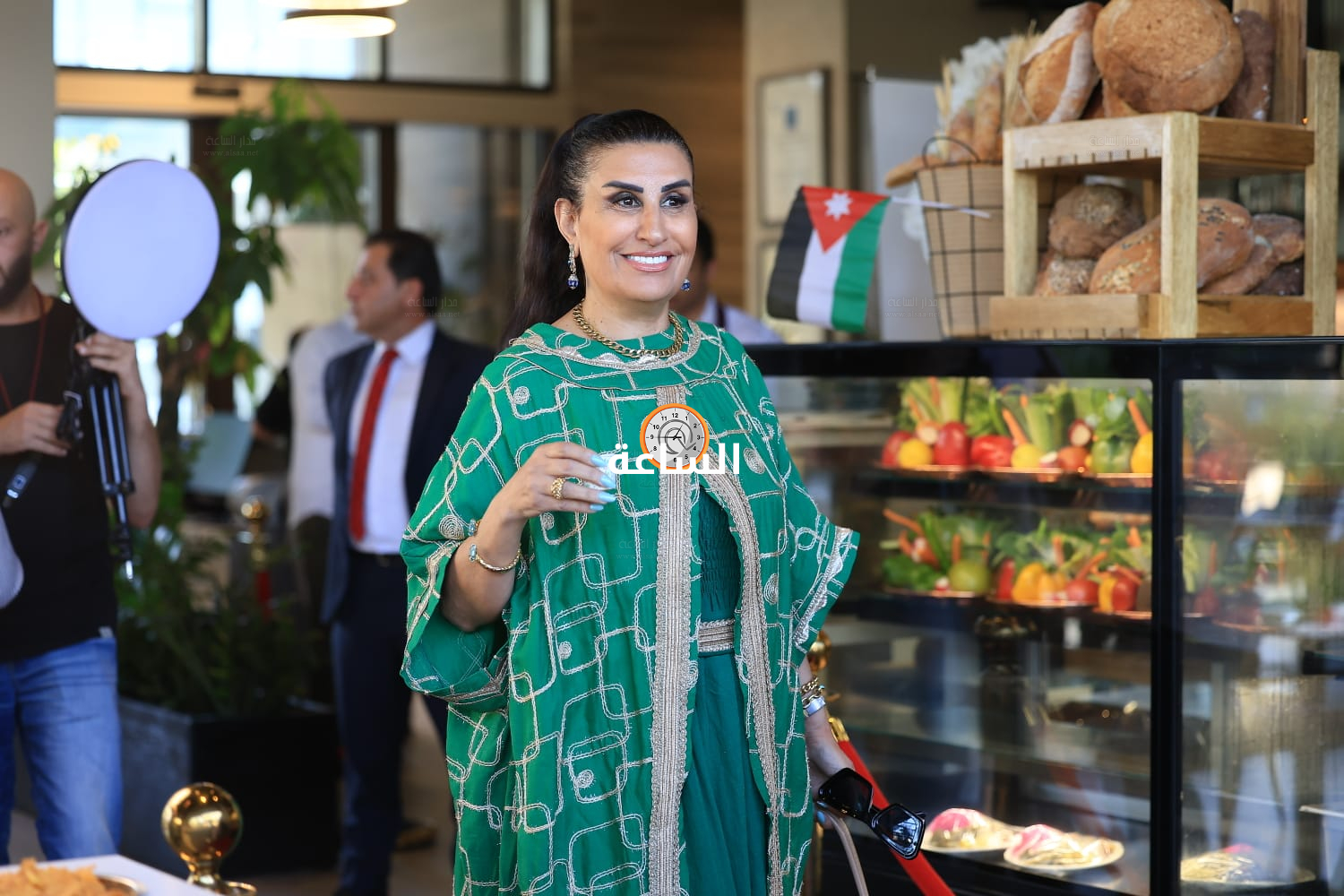 Madar Al-Saa Images 0.03294138788111589