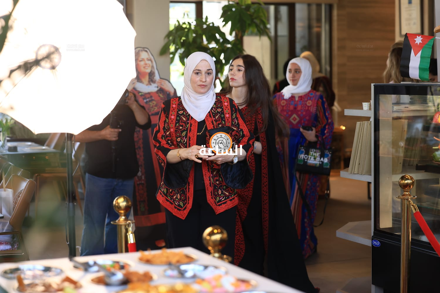 Madar Al-Saa Images 0.4557332381457039
