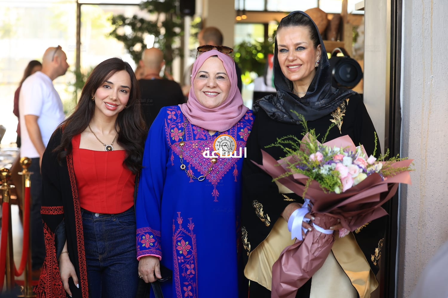Madar Al-Saa Images 0.17163790625960207