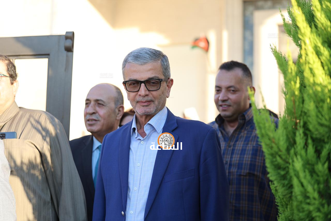 Madar Al-Saa Images 0.7097259378773019