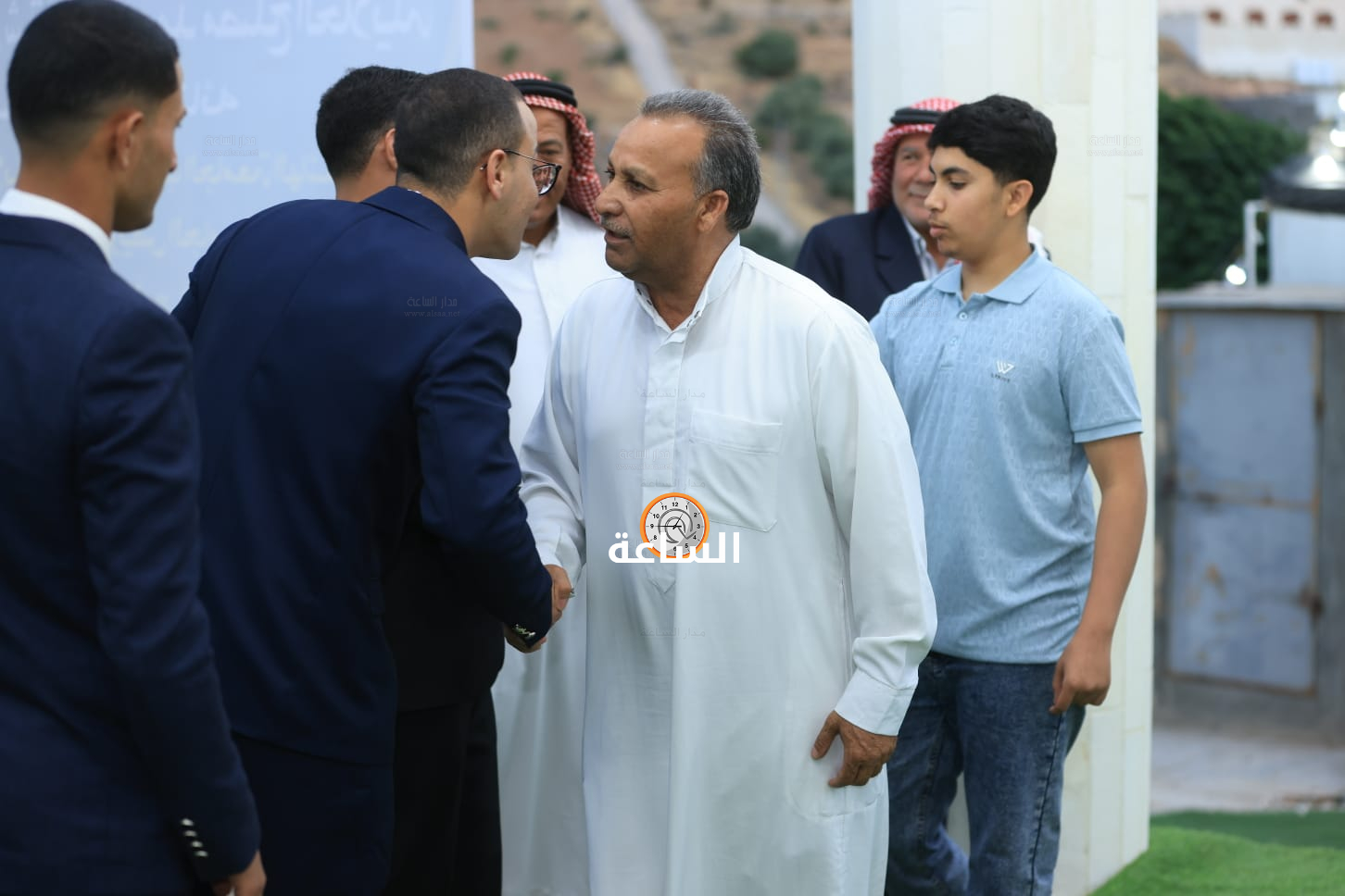Madar Al-Saa Images 0.8997454773179938