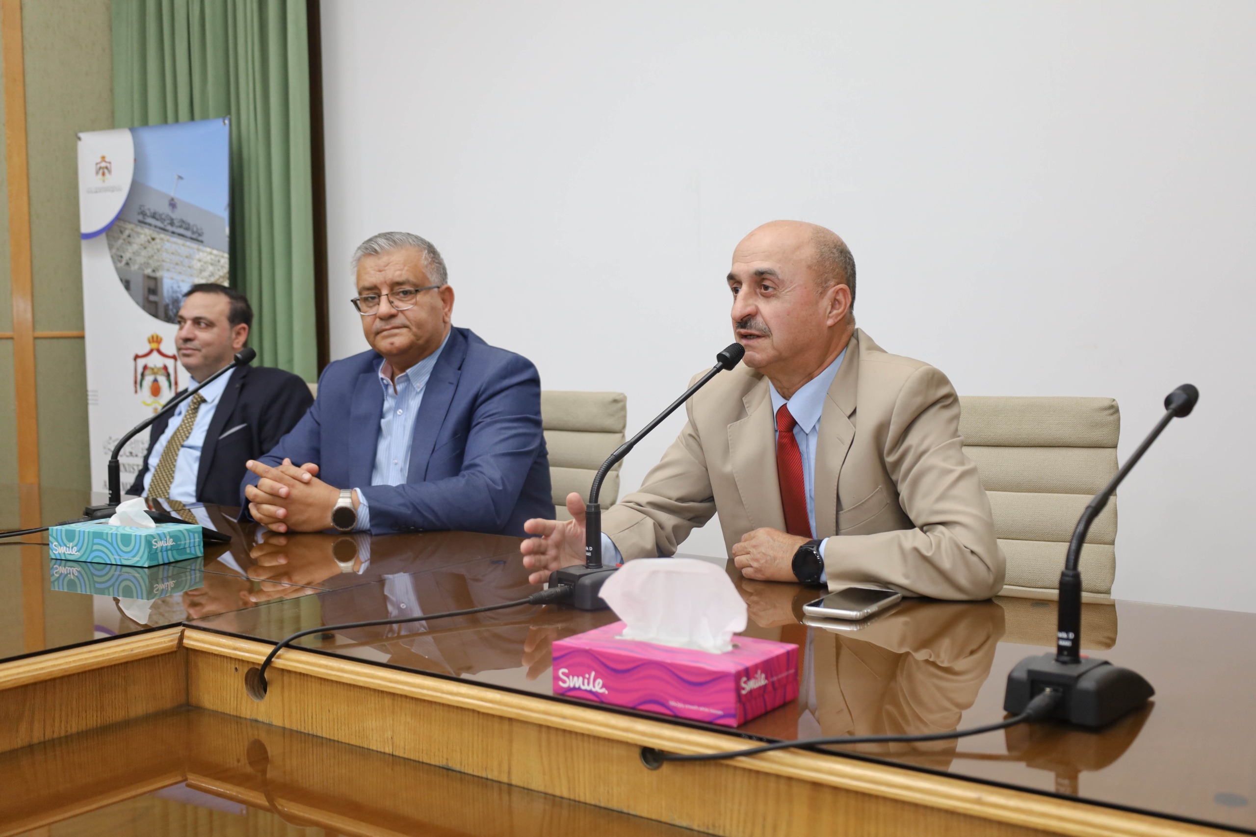 Madar Al-Saa Images 0.5918774131162349