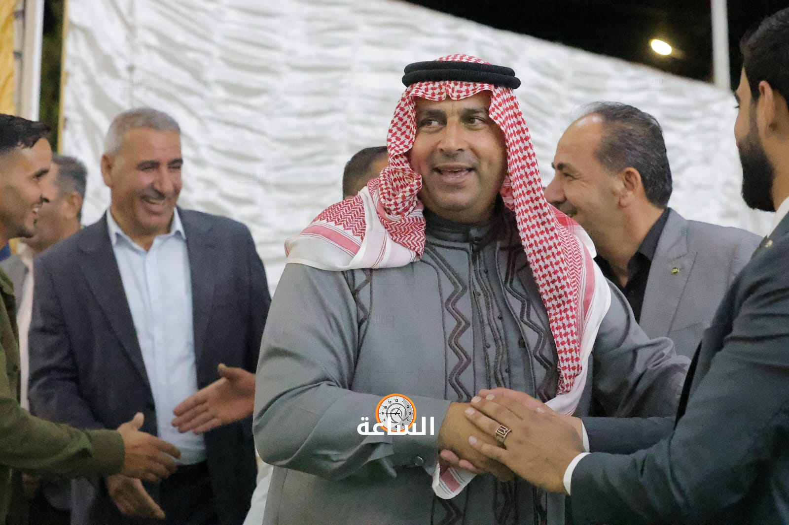 Madar Al-Saa Images 0.2240609538709084