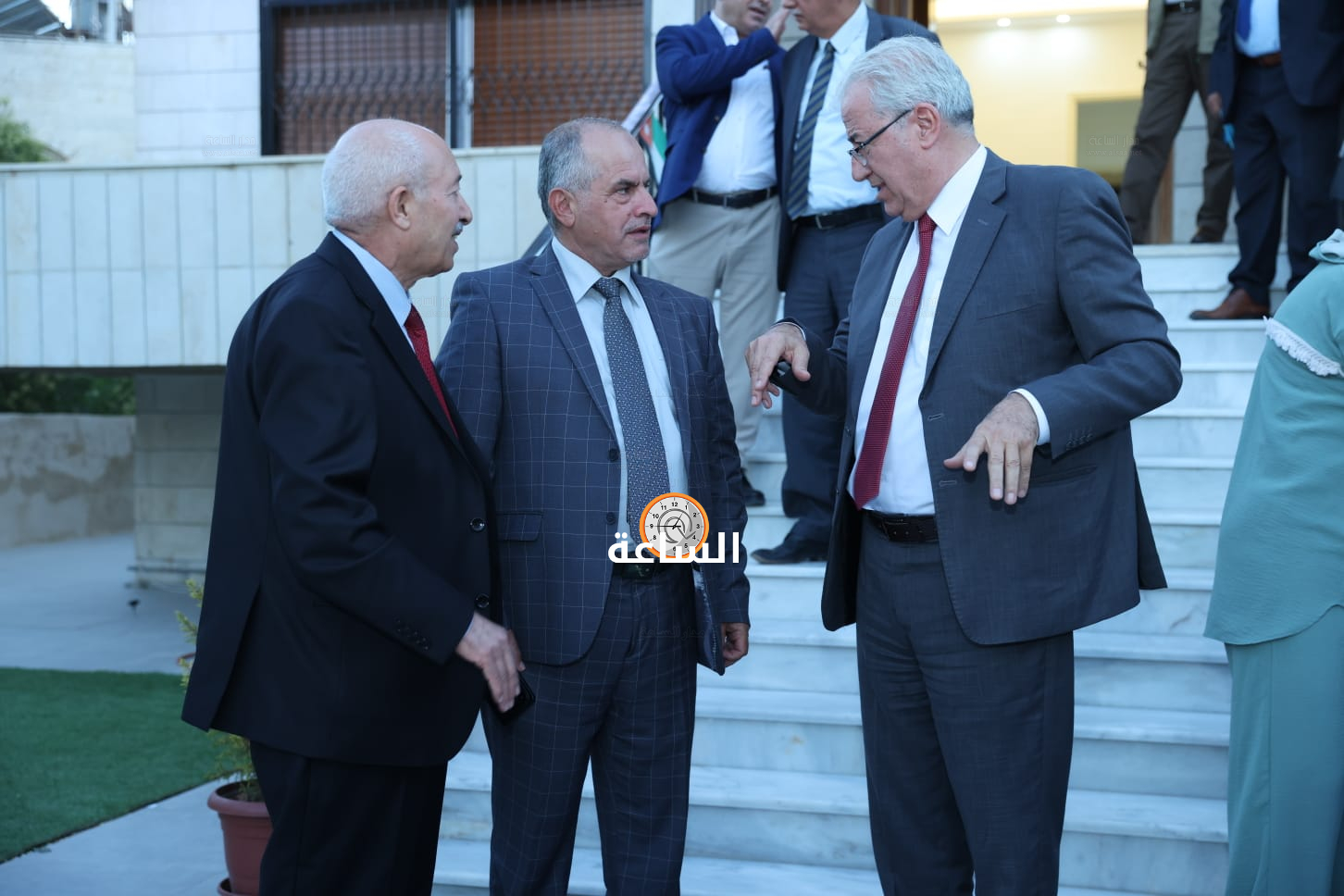 Madar Al-Saa Images 0.24005134809051054