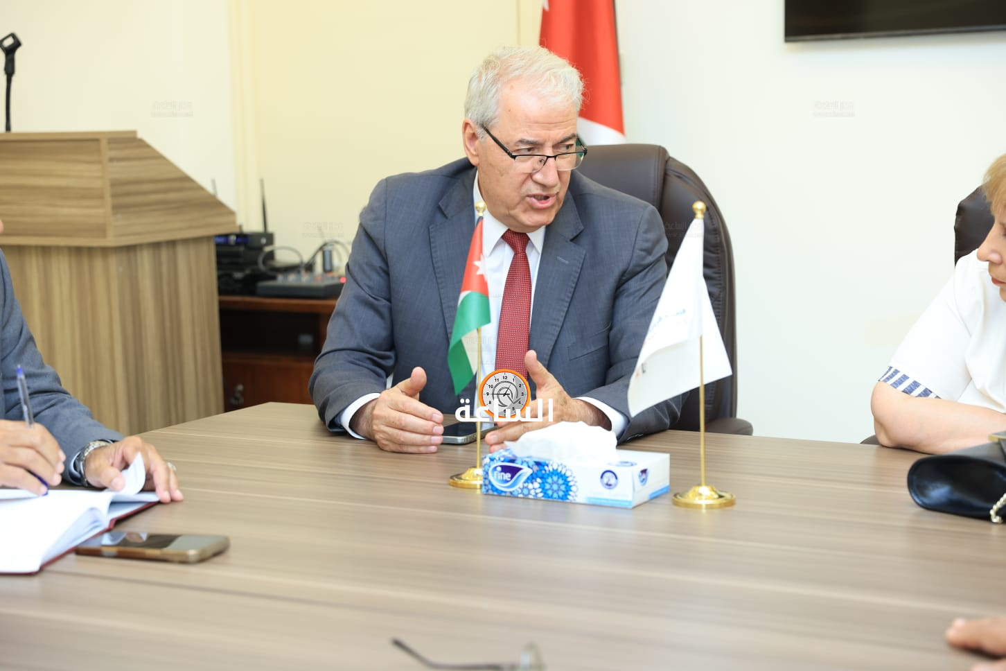 Madar Al-Saa Images 0.4454856475914306