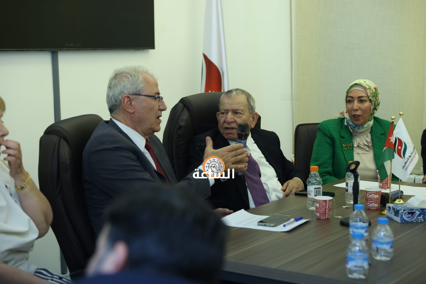 Madar Al-Saa Images 0.37943166323144195
