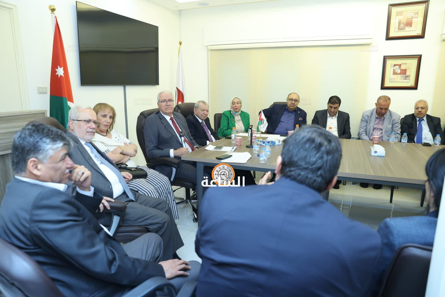 Madar Al-Saa Images 0.11590615743121024