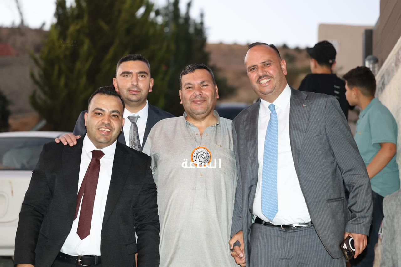 Madar Al-Saa Images 0.5859226663819291